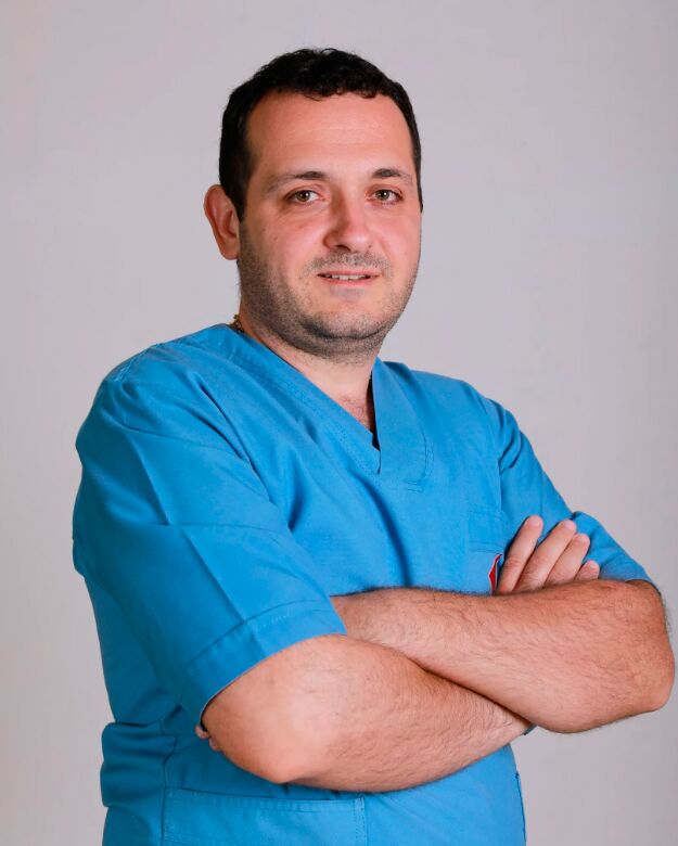 doktor kardiyolog Νικόλαος Louka